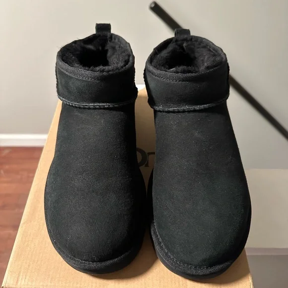 Ugg Classic Ultra Mini - Picture 3 of 5